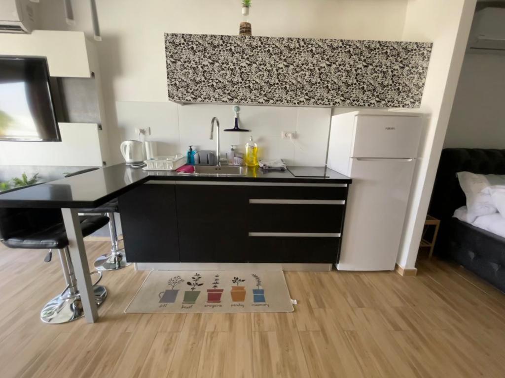 Lev Eilat Suites Exteriör bild
