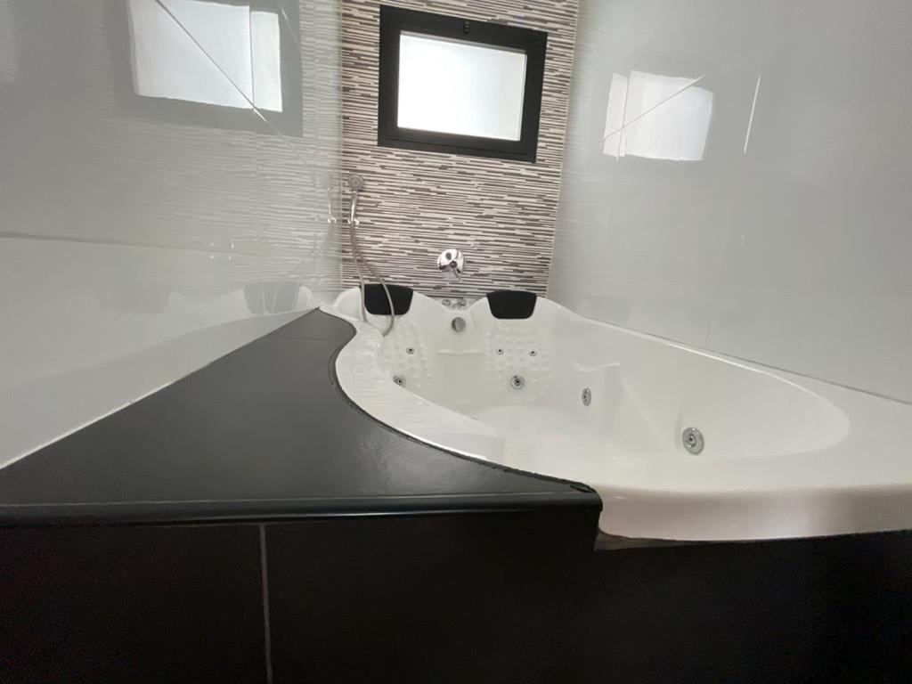 Lev Eilat Suites Exteriör bild