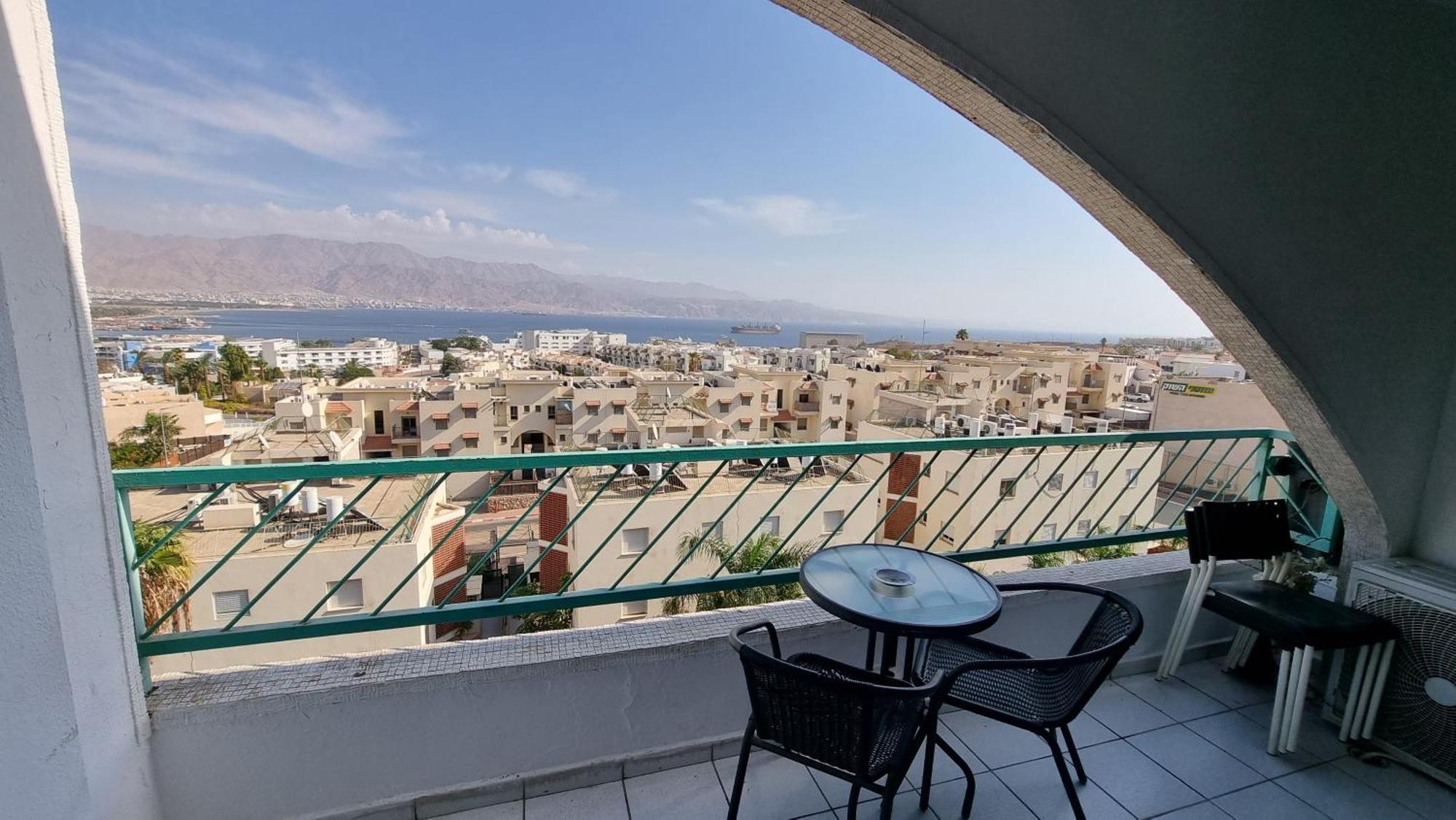 Lev Eilat Suites Exteriör bild